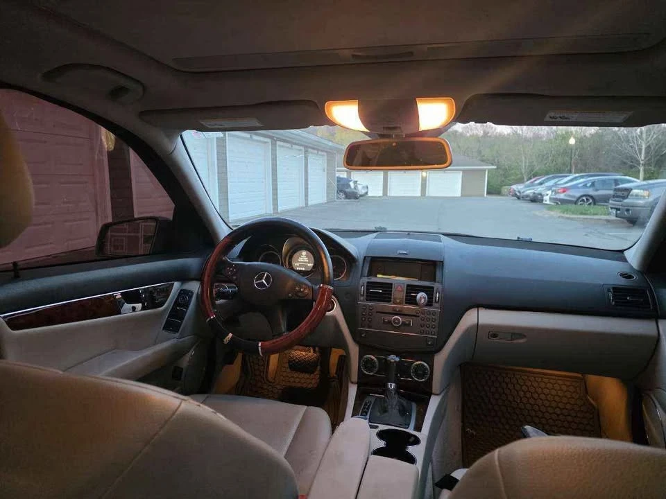 2010 Mercedes-Benz W204 C-Class - Image 7 of 7