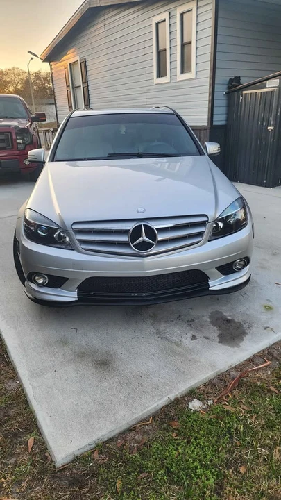 2010 Mercedes-Benz W204 C-Class - Image 5 of 9