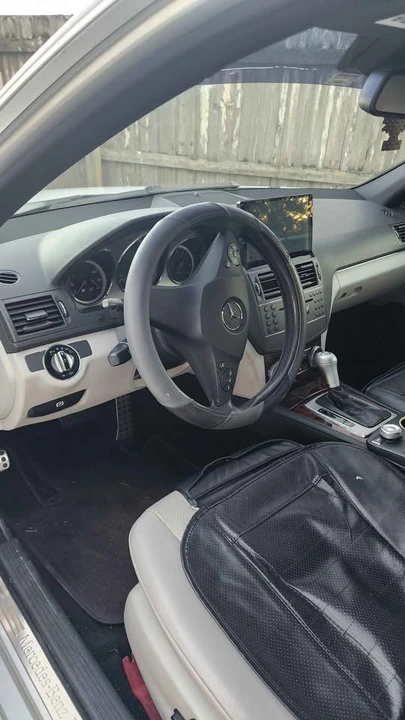 2010 Mercedes-Benz W204 C-Class - Image 9 of 9