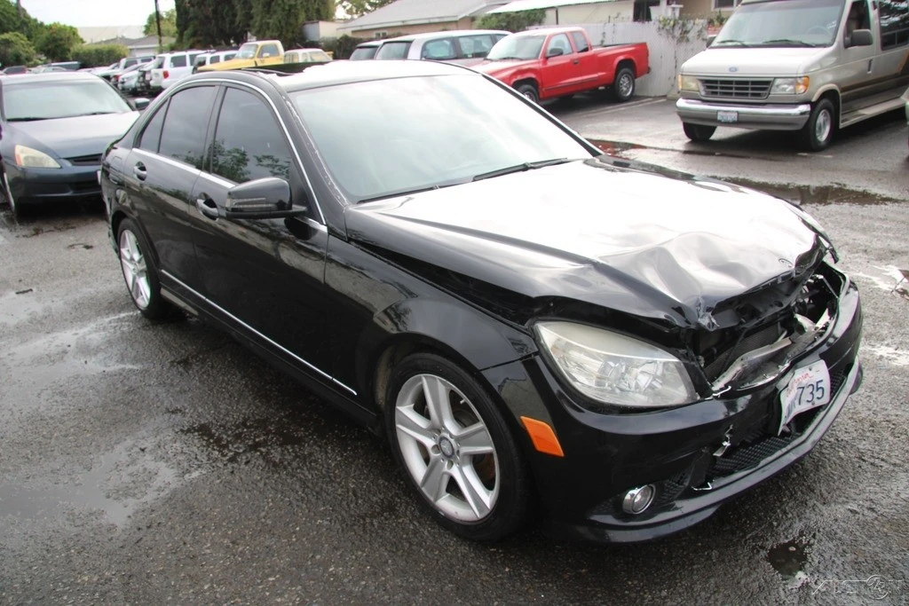 2010 Mercedes-Benz W204 C-Class - Image 8 of 21