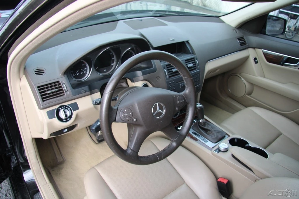 2010 Mercedes-Benz W204 C-Class - Image 15 of 21