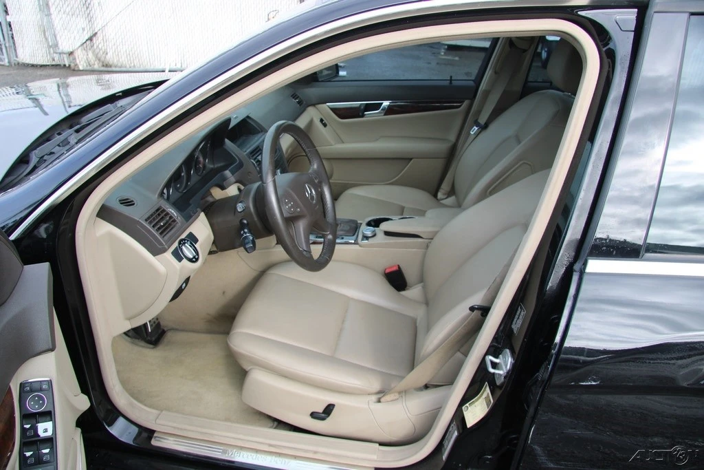 2010 Mercedes-Benz W204 C-Class - Image 14 of 21