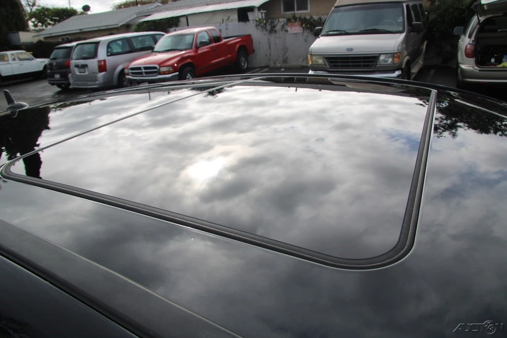 2010 Mercedes-Benz W204 C-Class - Image 11 of 21