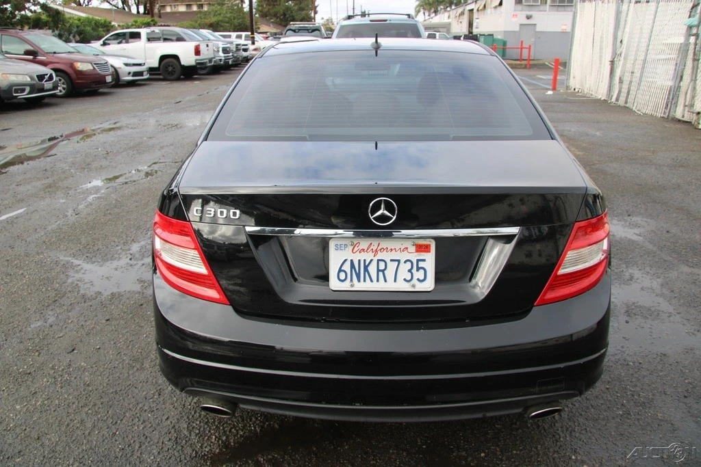 2010 Mercedes-Benz W204 C-Class - Image 5 of 21