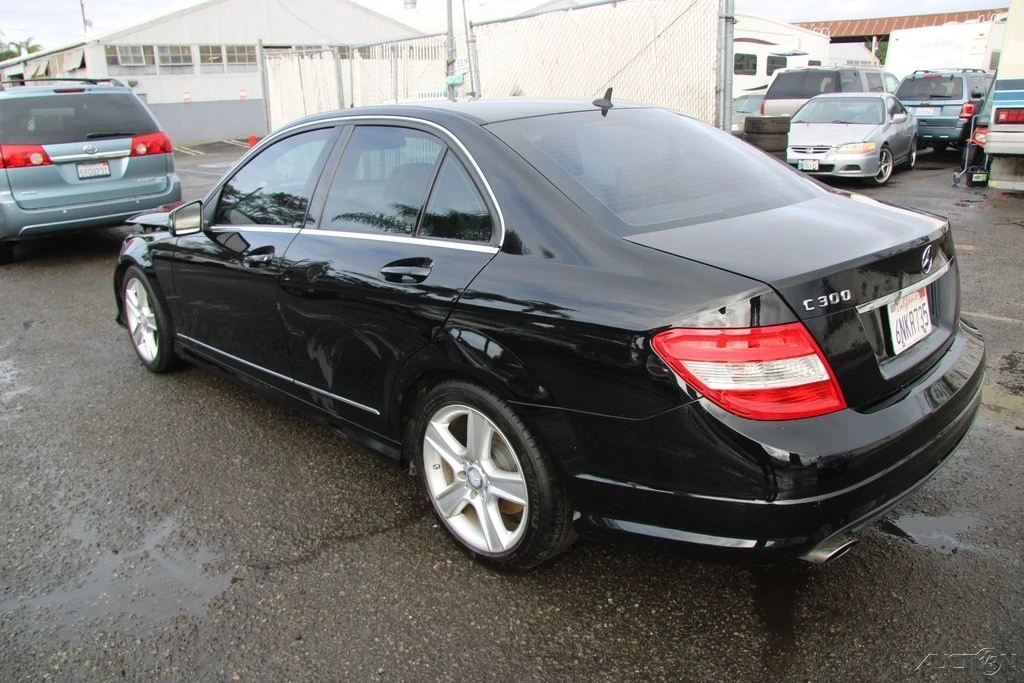 2010 Mercedes-Benz W204 C-Class - Image 4 of 21