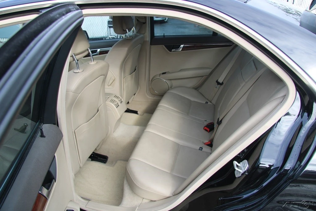 2010 Mercedes-Benz W204 C-Class - Image 19 of 21