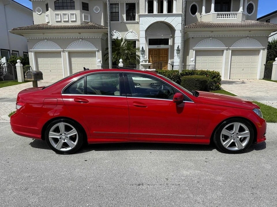 2010 Mercedes-Benz W204 C-Class - Image 2 of 21