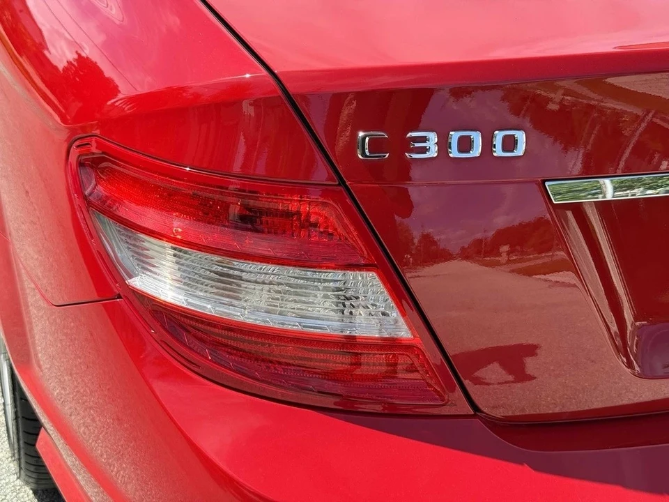 2010 Mercedes-Benz W204 C-Class - Image 12 of 21