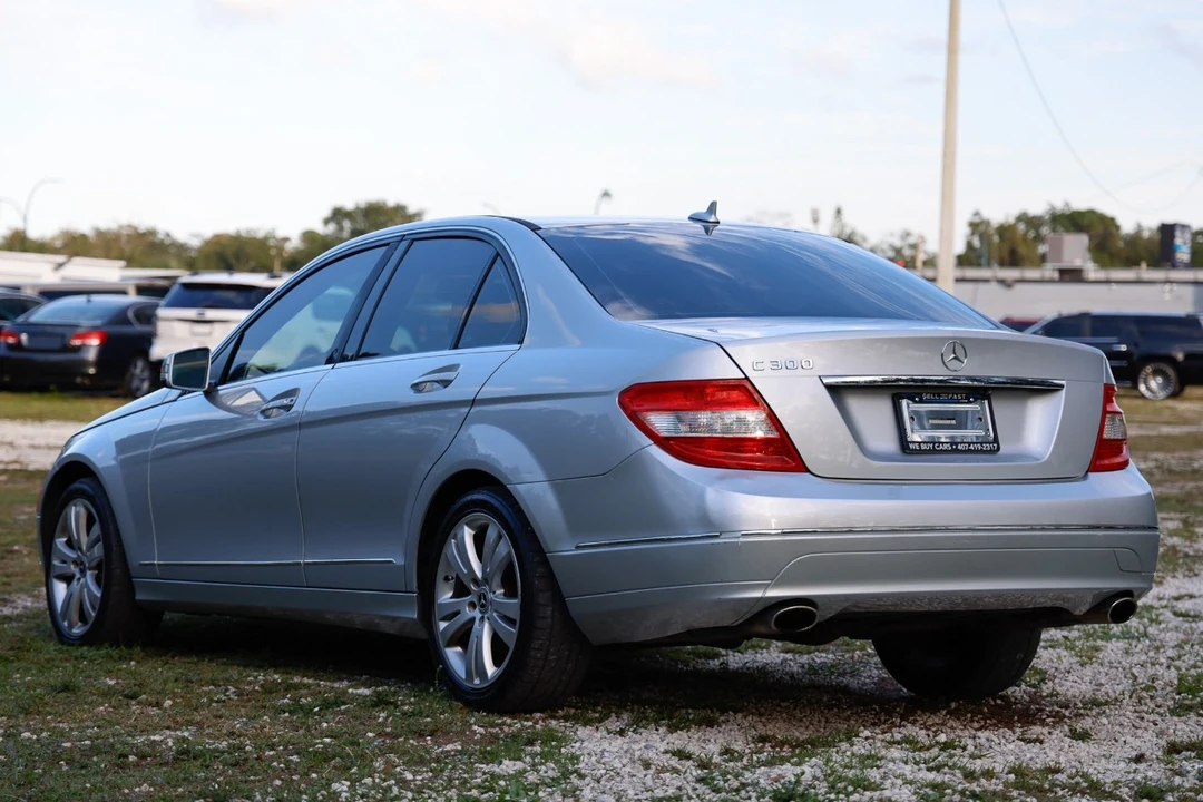 2010 Mercedes-Benz W204 C-Class - Image 5 of 12