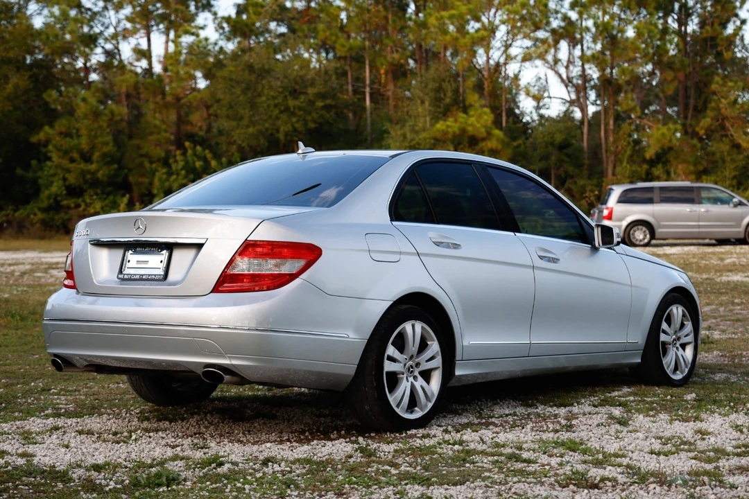 2010 Mercedes-Benz W204 C-Class - Image 11 of 12