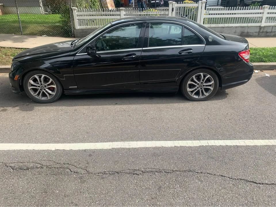 2010 Mercedes-Benz W204 C-Class - Image 2 of 4