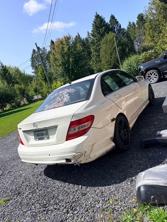 2010 Mercedes-Benz W204 C-Class - Image 3 of 5