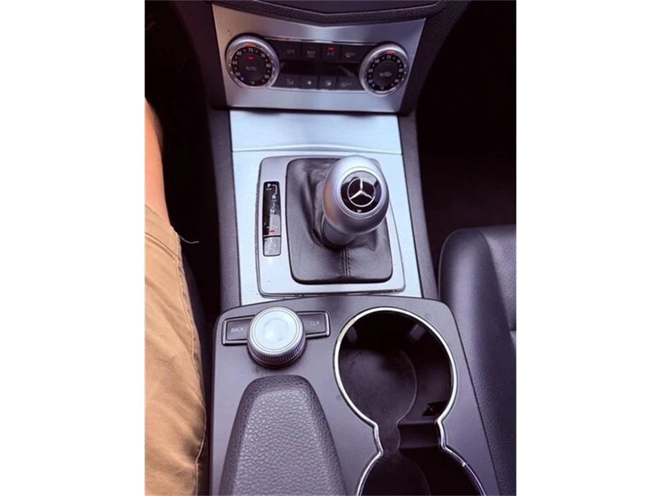 2010 Mercedes-Benz W204 C-Class - Image 14 of 31