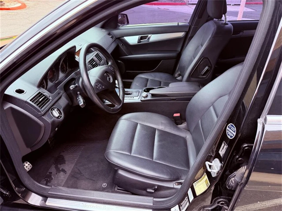 2010 Mercedes-Benz W204 C-Class - Image 19 of 31