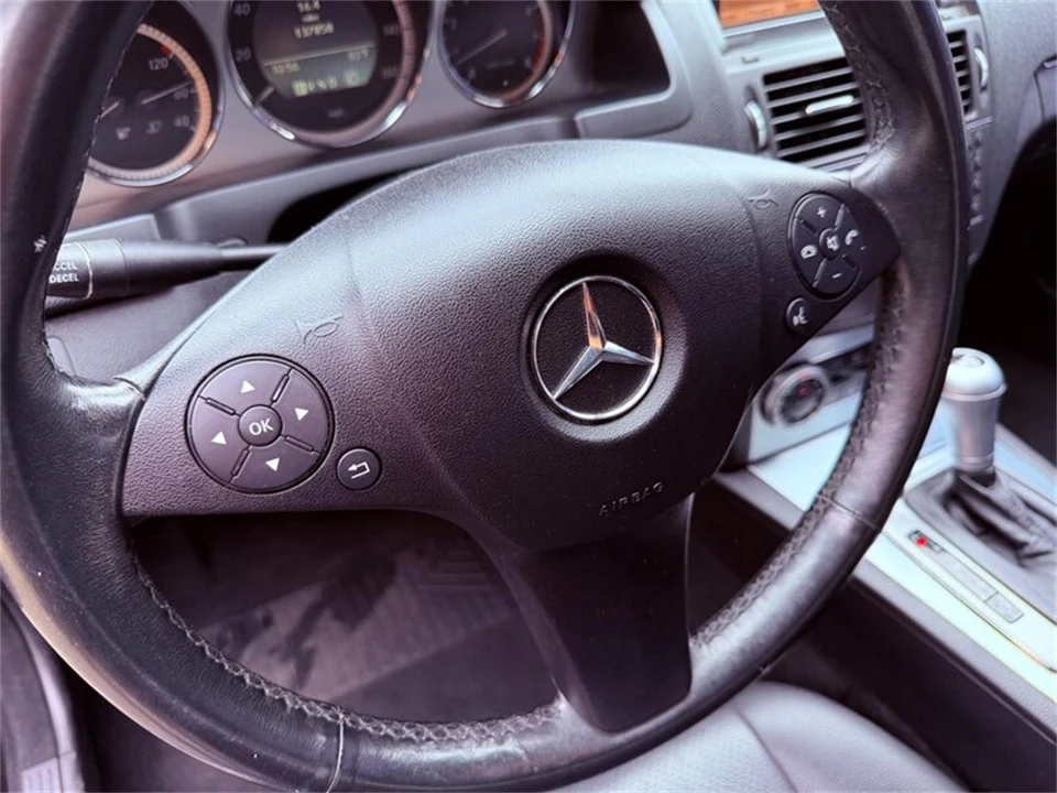 2010 Mercedes-Benz W204 C-Class - Image 18 of 31