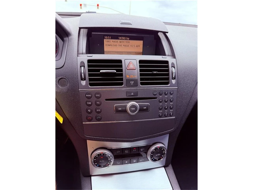 2010 Mercedes-Benz W204 C-Class - Image 13 of 31