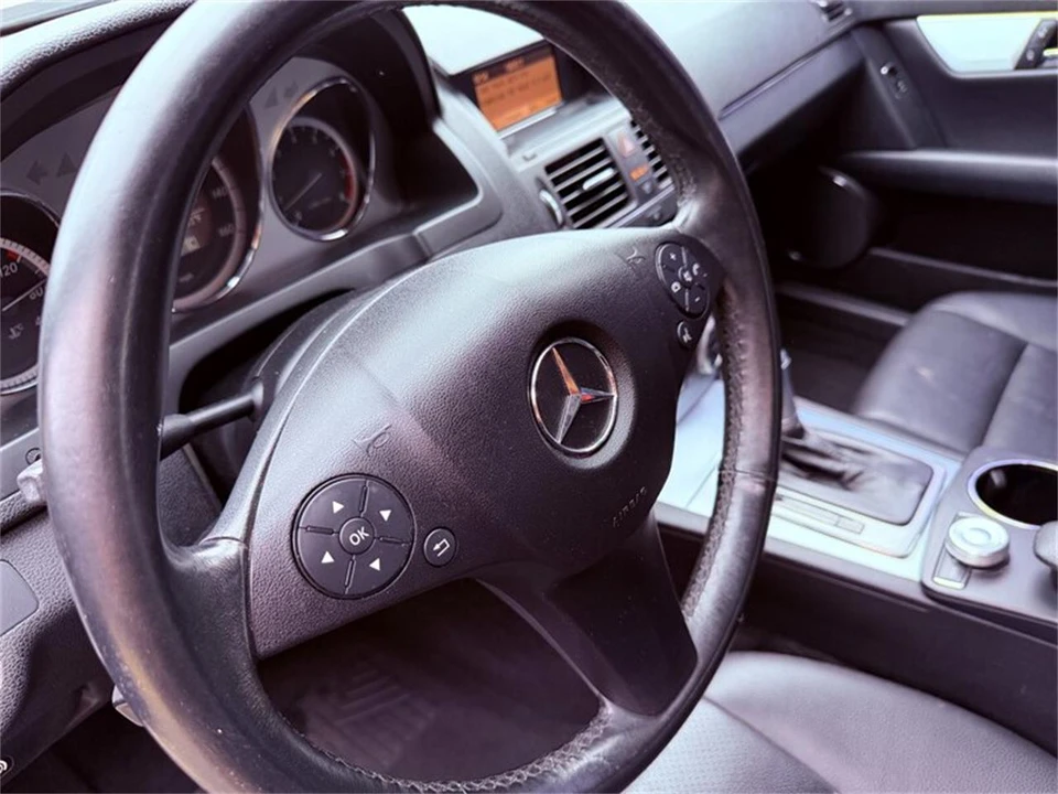 2010 Mercedes-Benz W204 C-Class - Image 17 of 31
