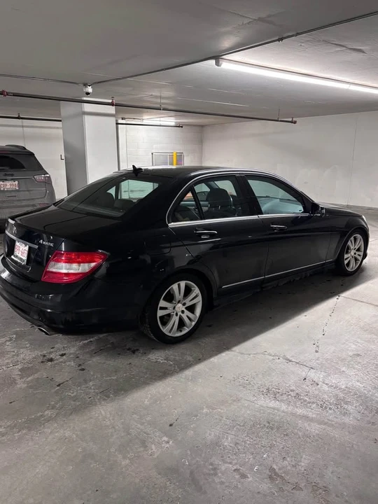 2010 Mercedes-Benz W204 C-Class - Image 3 of 7