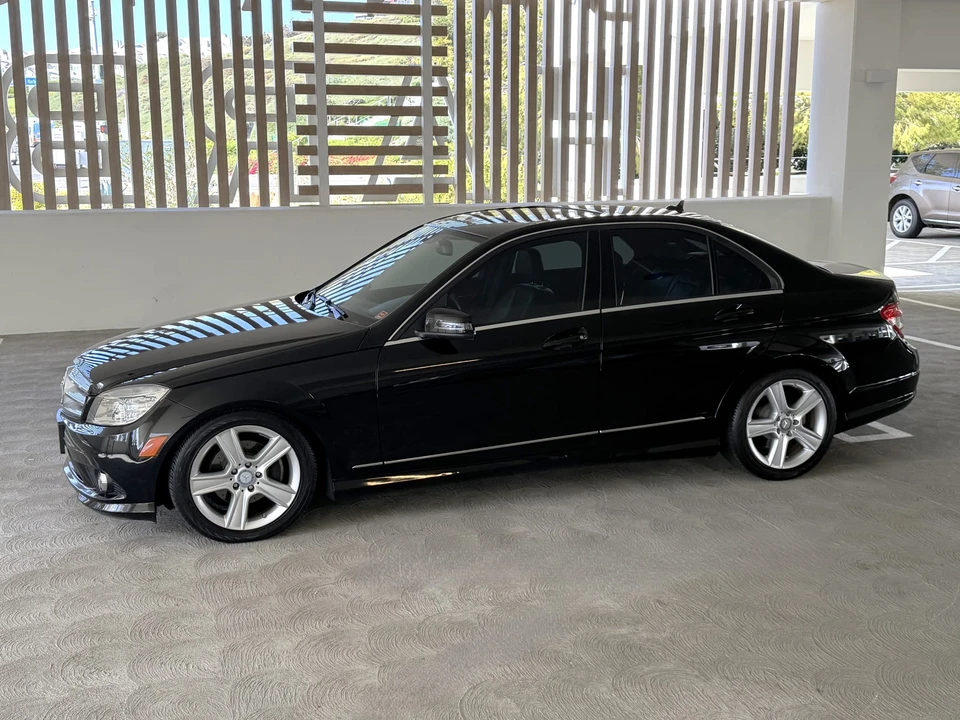 2010 Mercedes-Benz W204 C-Class - Image 3 of 31