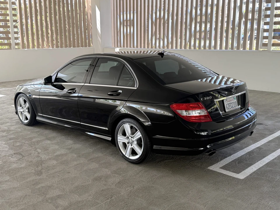 2010 Mercedes-Benz W204 C-Class - Image 6 of 31
