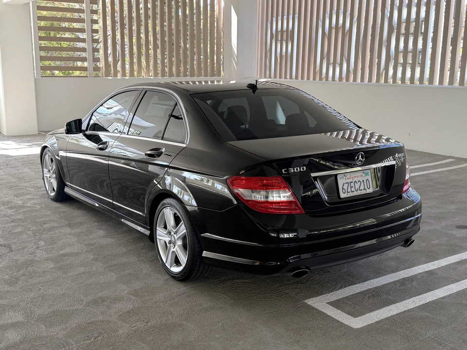 2010 Mercedes-Benz W204 C-Class - Image 7 of 31