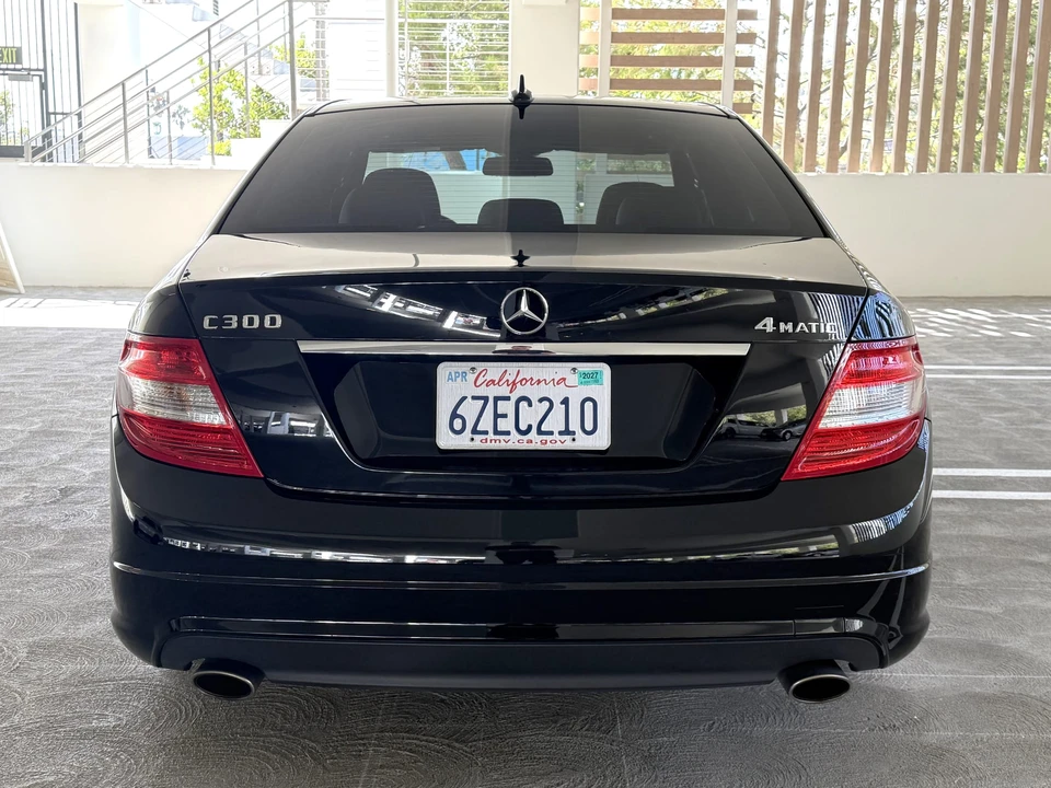 2010 Mercedes-Benz W204 C-Class - Image 9 of 31