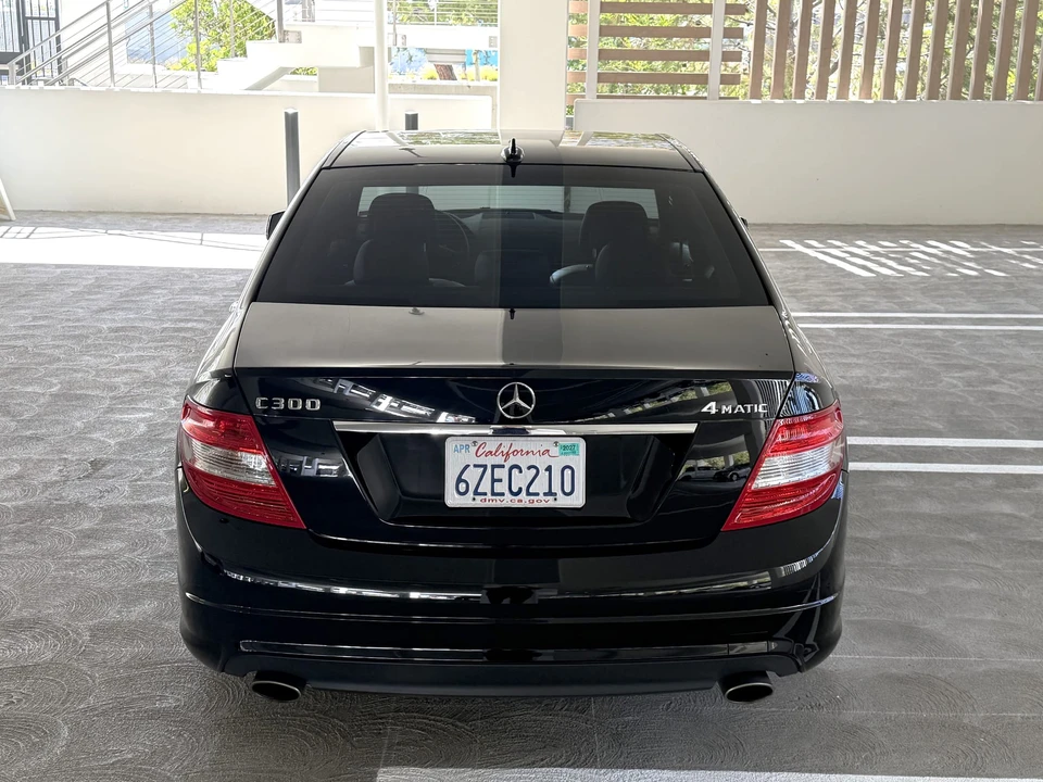 2010 Mercedes-Benz W204 C-Class - Image 10 of 31