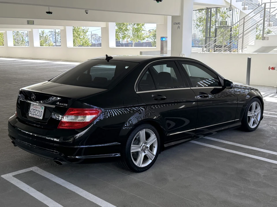 2010 Mercedes-Benz W204 C-Class - Image 12 of 31