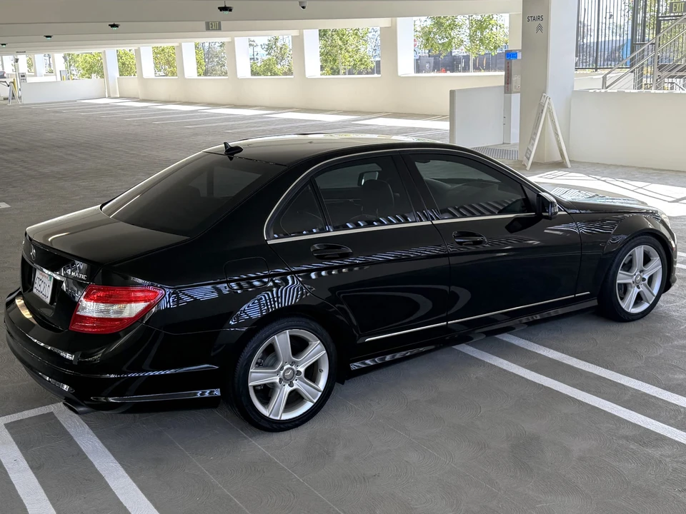 2010 Mercedes-Benz W204 C-Class - Image 13 of 31
