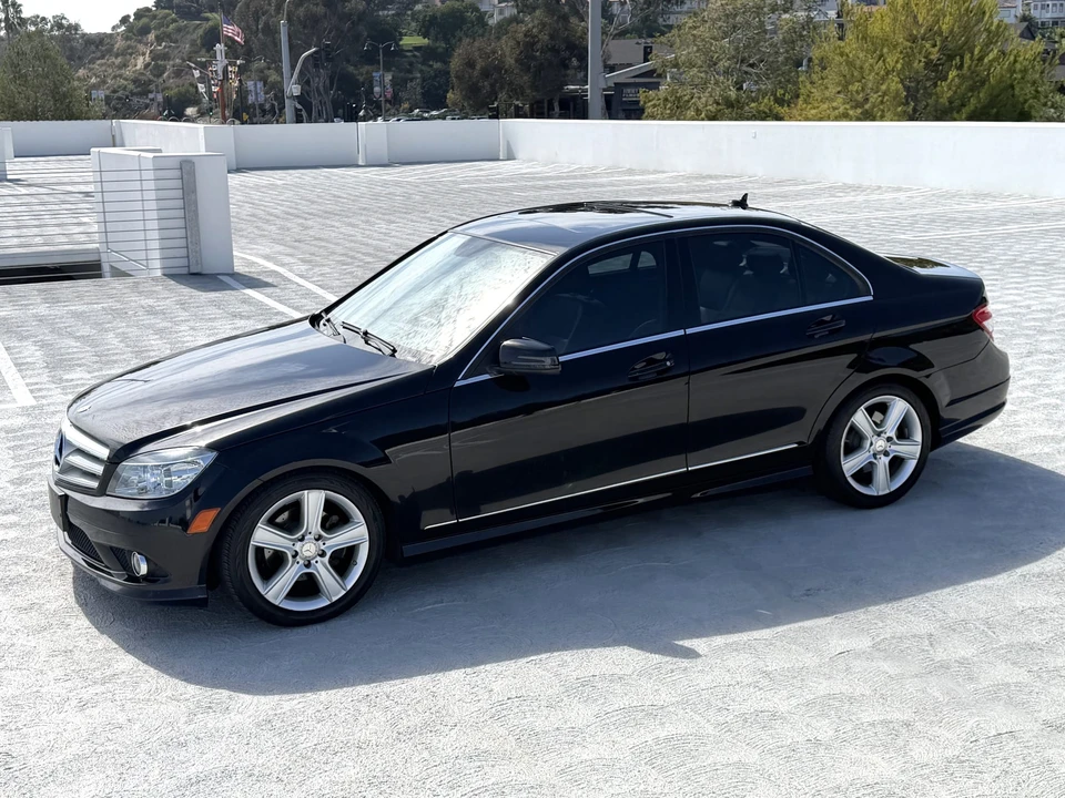 2010 Mercedes-Benz W204 C-Class - Image 19 of 31