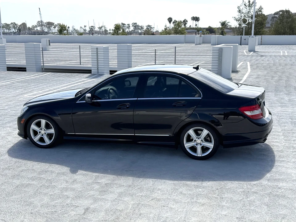 2010 Mercedes-Benz W204 C-Class - Image 21 of 31