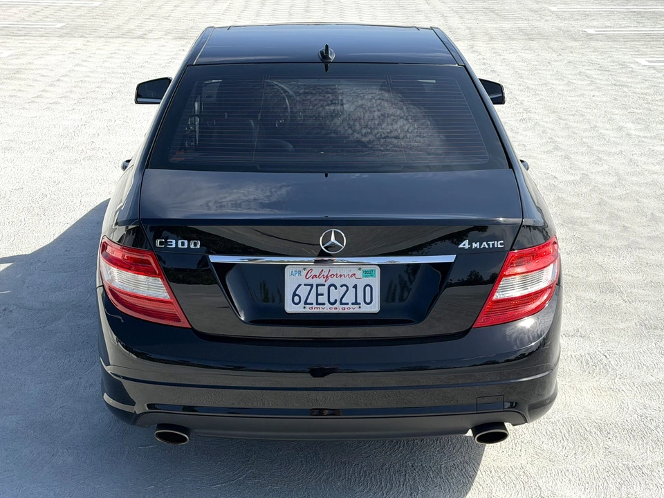 2010 Mercedes-Benz W204 C-Class - Image 26 of 31