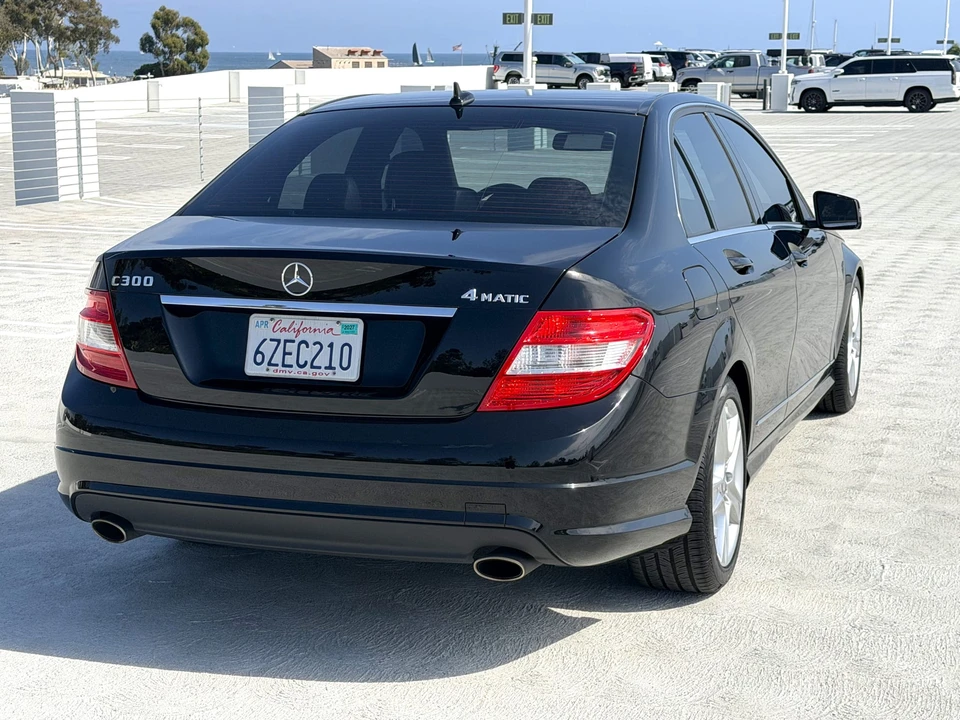 2010 Mercedes-Benz W204 C-Class - Image 27 of 31