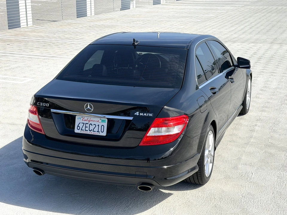 2010 Mercedes-Benz W204 C-Class - Image 28 of 31