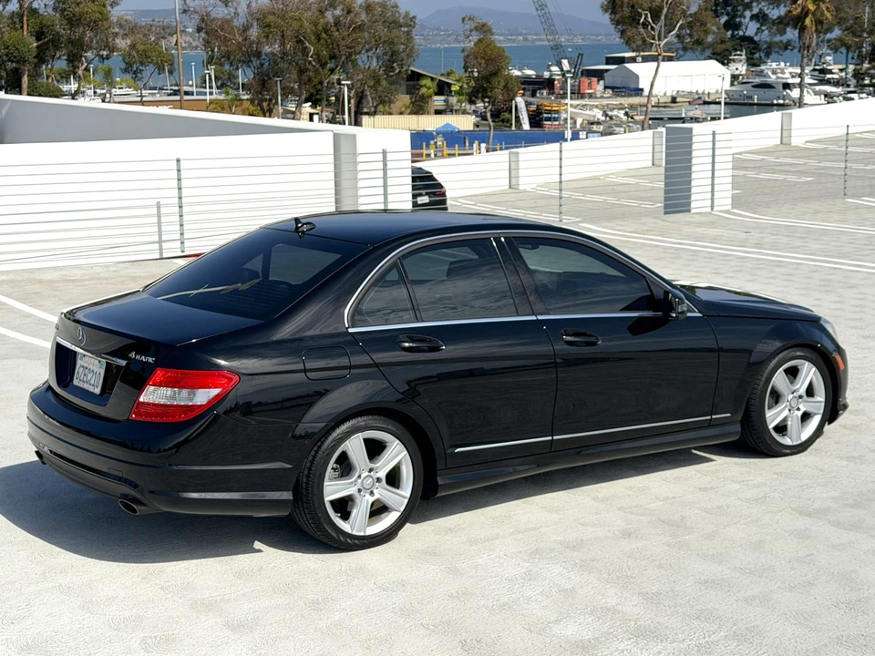 2010 Mercedes-Benz W204 C-Class - Image 30 of 31