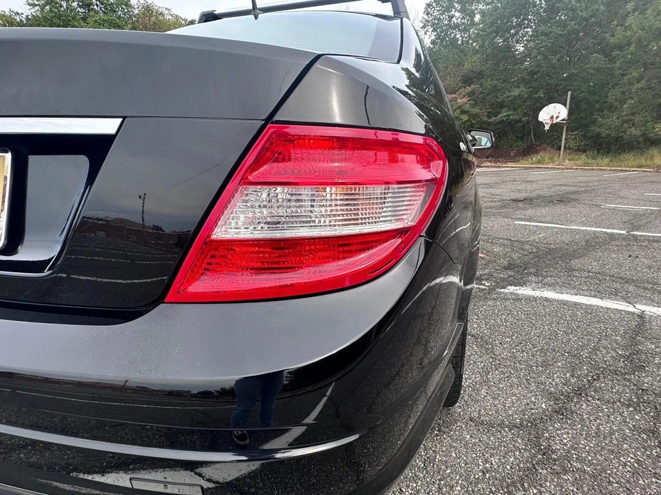 2010 Mercedes-Benz W204 C-Class - Image 15 of 31