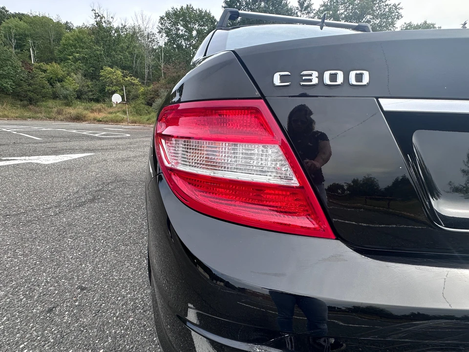 2010 Mercedes-Benz W204 C-Class - Image 14 of 31