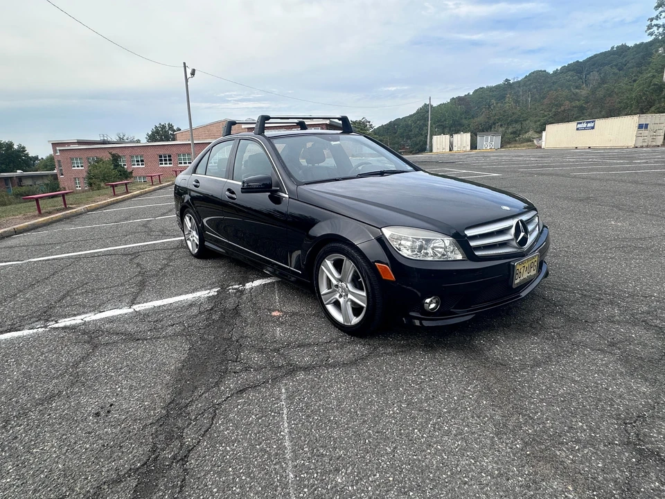 2010 Mercedes-Benz W204 C-Class - Image 8 of 31
