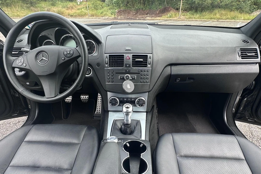 2010 Mercedes-Benz W204 C-Class - Image 28 of 31