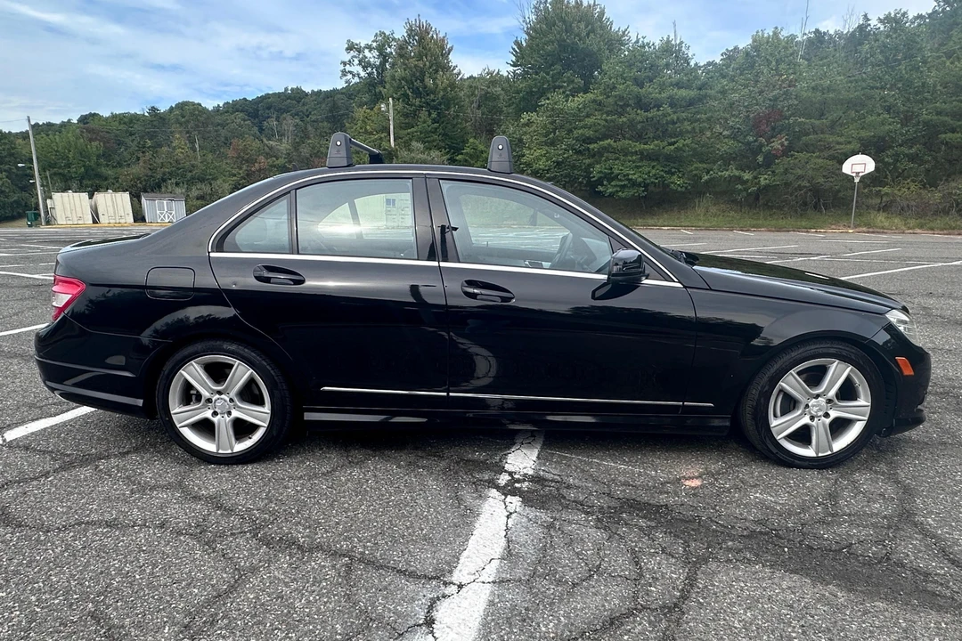 2010 Mercedes-Benz W204 C-Class - Image 3 of 31