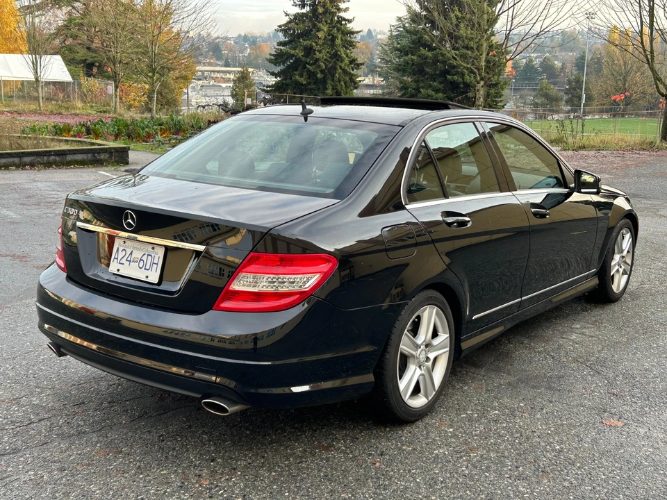 2010 Mercedes-Benz W204 C-Class - Image 9 of 31