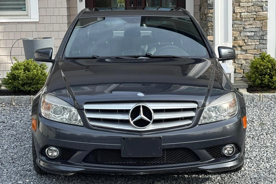 2010 Mercedes-Benz W204 C-Class - Image 2 of 5