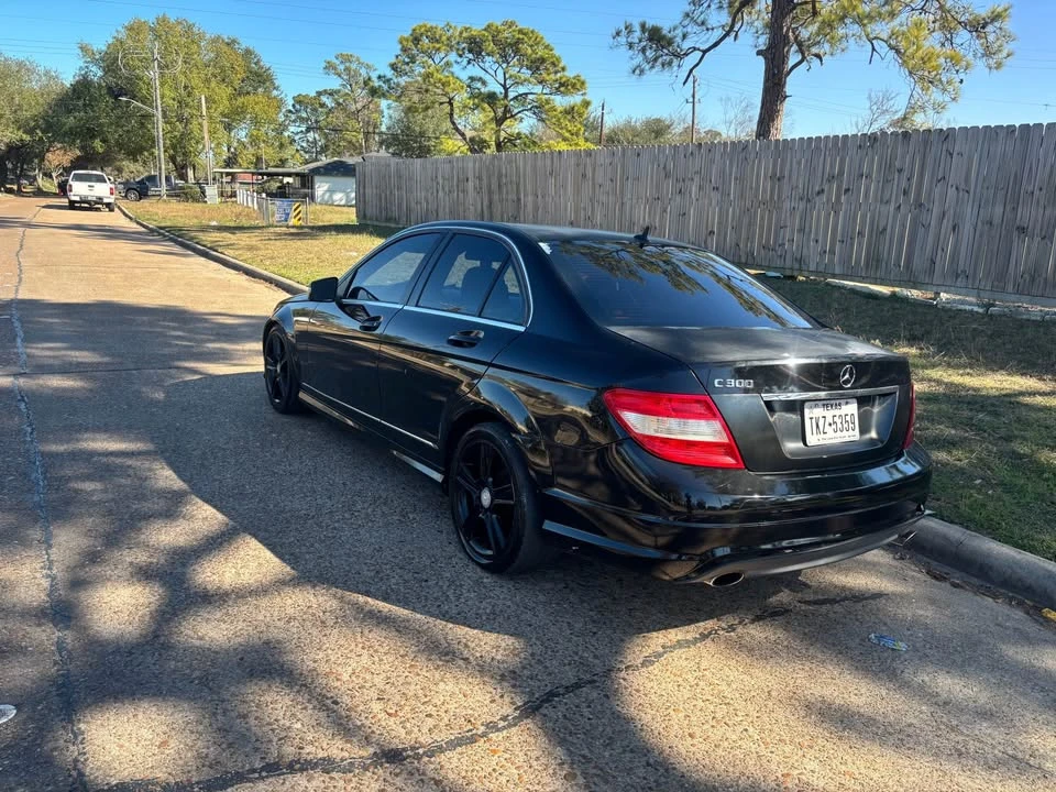 2010 Mercedes-Benz W204 C-Class - Image 3 of 8
