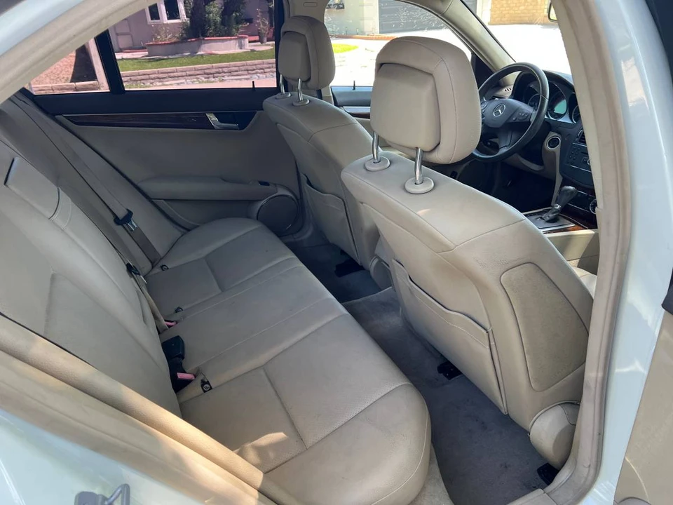 2010 Mercedes-Benz W204 C-Class - Image 6 of 10