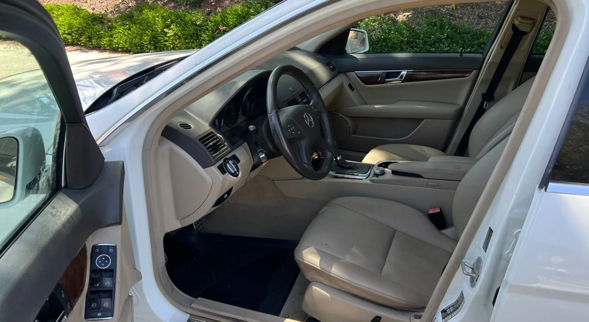 2010 Mercedes-Benz W204 C-Class - Image 8 of 10