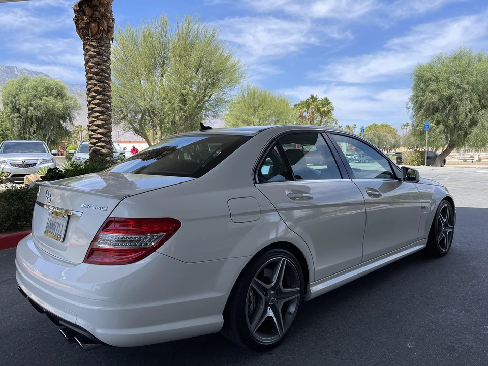 2010 Mercedes-Benz W204 C 63 AMG - Image 15 of 31