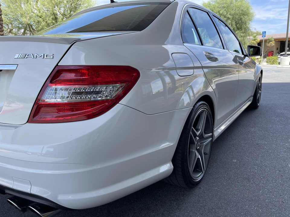 2010 Mercedes-Benz W204 C 63 AMG - Image 28 of 31