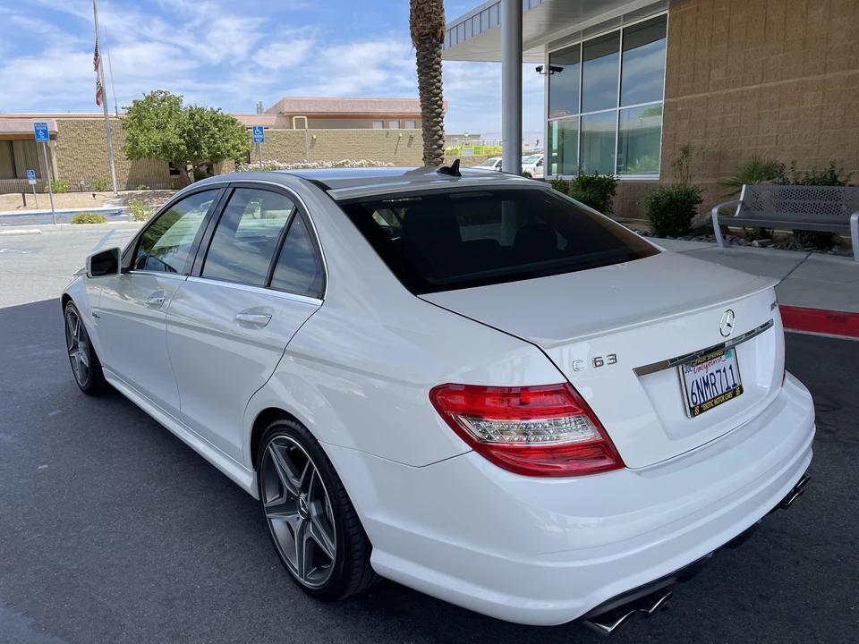 2010 Mercedes-Benz W204 C 63 AMG - Image 11 of 31