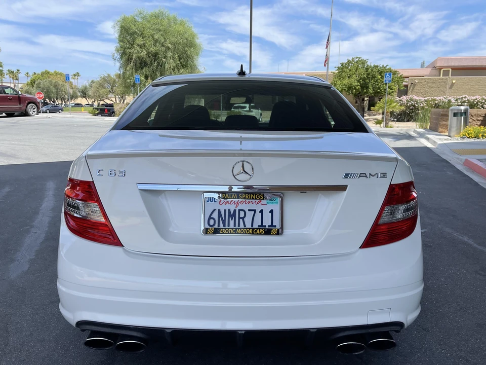 2010 Mercedes-Benz W204 C 63 AMG - Image 12 of 31