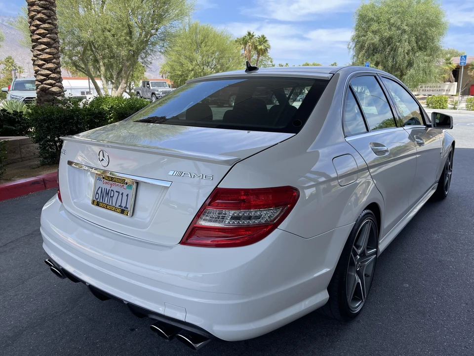 2010 Mercedes-Benz W204 C 63 AMG - Image 14 of 31